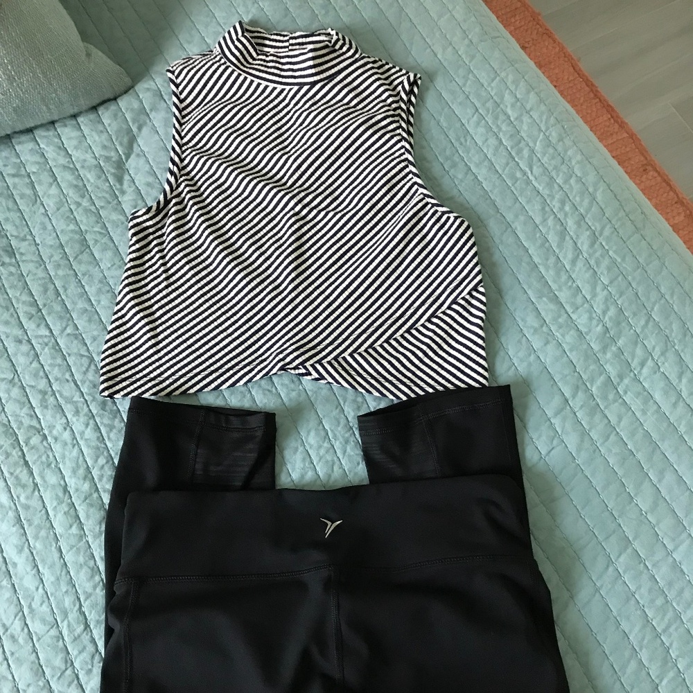 NWOT Free People Black/White Striped Tabby Cat Mock Neck Crop Sz L-Free leggings - Picture 5 of 10